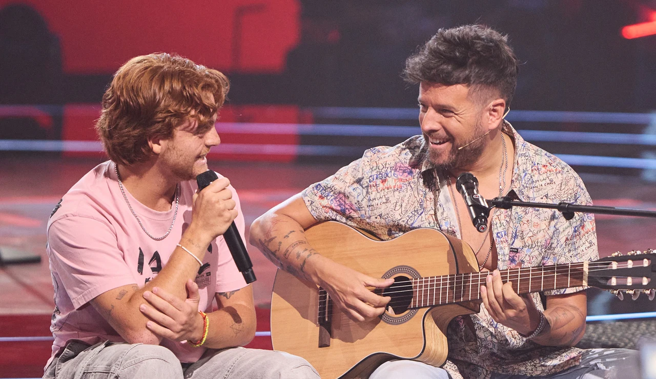 Izan y Pablo López en La Voz