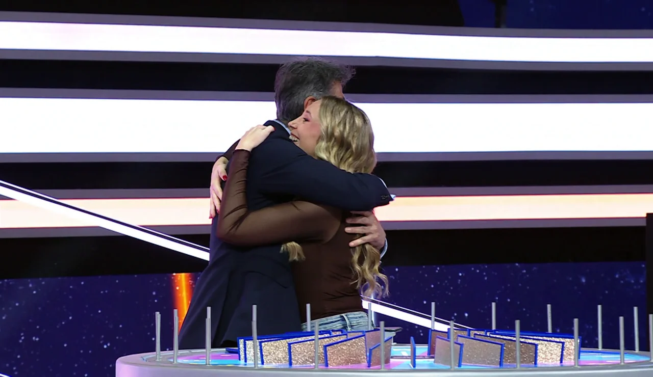 Sofía y Jorge Fernández en La ruleta de la suerte noche