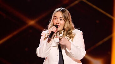 Claudia, talent de La Voz