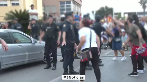 Ceuta vive otro domingo de tensión entre protestas vecinales y altercados en el puerto Ceuta vive otro domingo de tensión entre protestas vecinales y altercados en el puerto