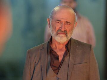 Cihan quema la droga de Ecmel y se rebela contra sus planes: &ldquo;No permitir&eacute; que corrompas estas tierras&rdquo;
