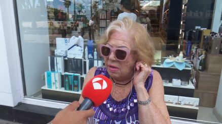 Luisa, ceut&iacute; de 90 a&ntilde;os, cuenta por qu&eacute; sus hijos le piden que no salga sola a la calle