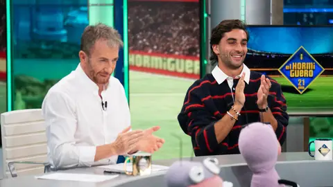 "Se me rompió": Ferrán Torres confiesa que se accidentó con su réplica de la Copa del Mundo "Se me rompió": Ferrán Torres confiesa que se accidentó con su réplica de la Copa del Mundo