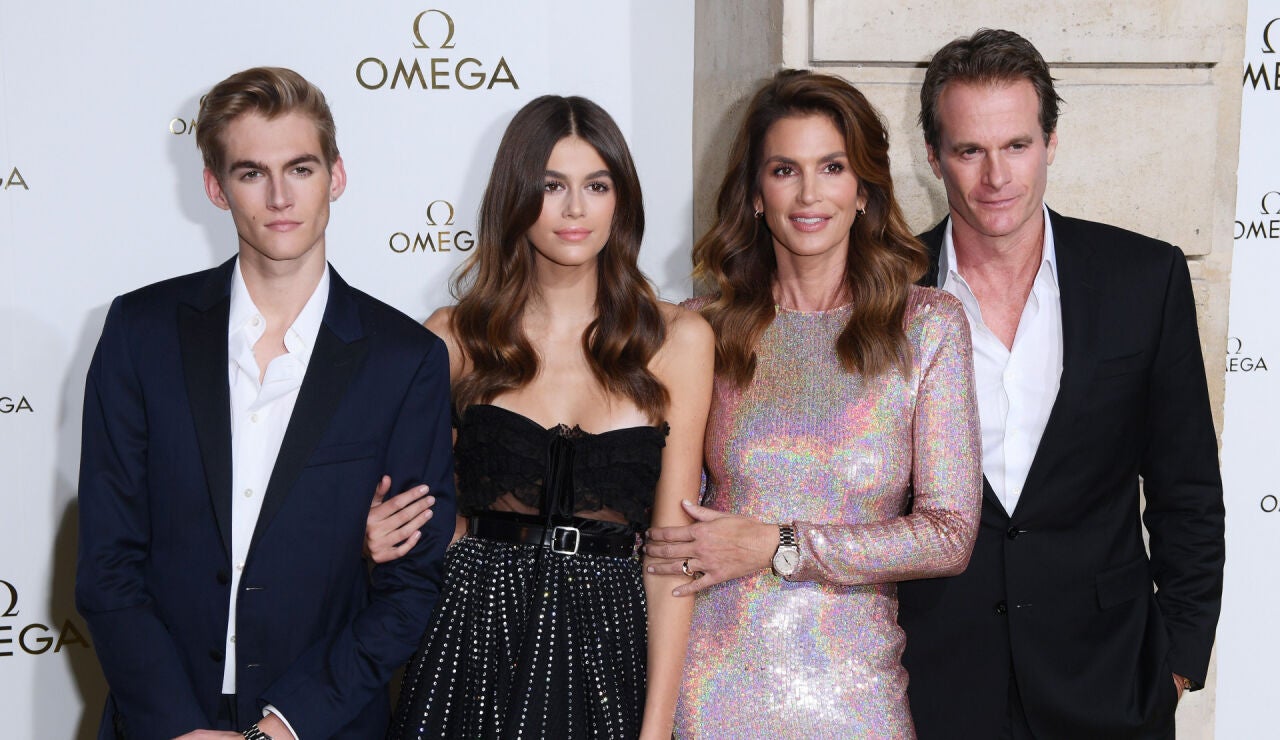 Presyler Gerber, su hermana Kaia, Cindy Crawford y Rande