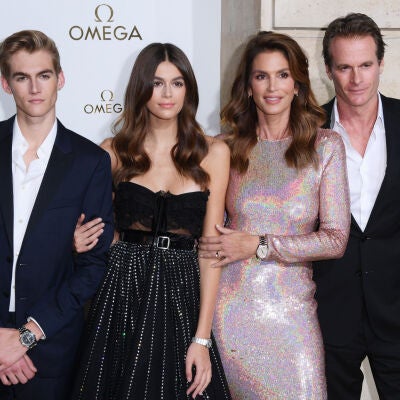 Presyler Gerber, su hermana Kaia, Cindy Crawford y Rande
