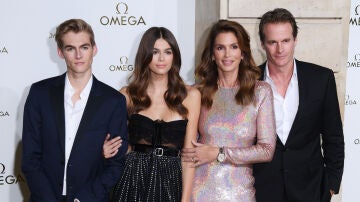 Presyler Gerber, su hermana Kaia, Cindy Crawford y Rande