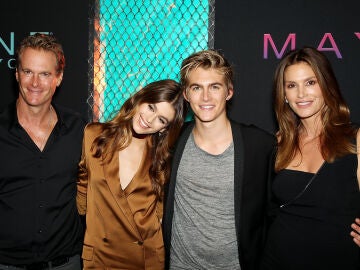  Cindy Crawford, Rande Gerber y sus hijos Presley y Kaia Gerber