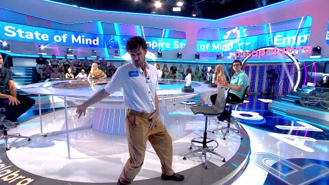 Pleno, chiste&hellip; &iexcl;y baile! Daniel Grao deja flipando a Roberto Leal en Pasapalabra