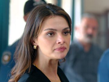 Sadakat prepara una trampa para Alya y acaba detenida por su nuera: &ldquo;La denunciante soy yo&rdquo;