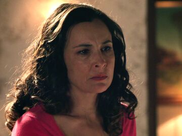 Beatriz le hace creer a Gabriel que va a marcharse a Madrid, pero en realidad no piensa renunciar a su sue&ntilde;o de formar una familia junto a &eacute;l