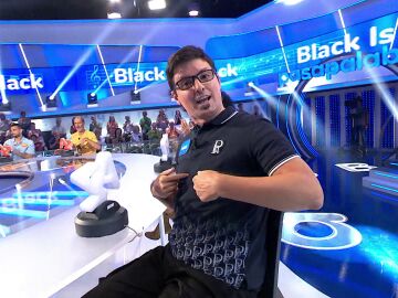 El look de Mois&eacute;s ya daba una pista: pleno con &lsquo;Black Is Black&rsquo; en La Pista