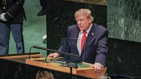 Un juez levanta el veto de Donald Trump a las cadenas de televisi&oacute;n de CNN, MS NOW y Politico