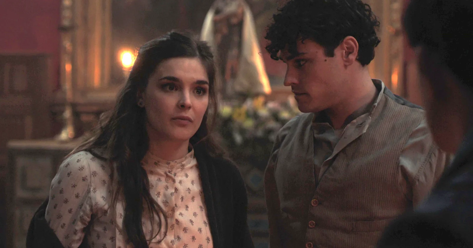 la amenaza de Jaime a Celso al pillarlo con Clara en la capilla