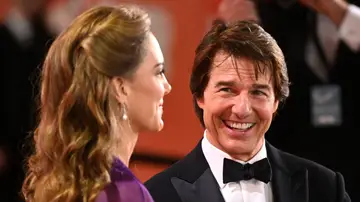 Kate Middleton y Tom Cruise en la premiere de Digger en Londres Kate Middleton y Tom Cruise en la premiere de Digger en Londres