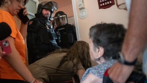 Jupol denuncia la "hipocres&iacute;a" del delegado de Gobierno en Madrid por el desahucio de Maricarmen y una "cortina de humo"