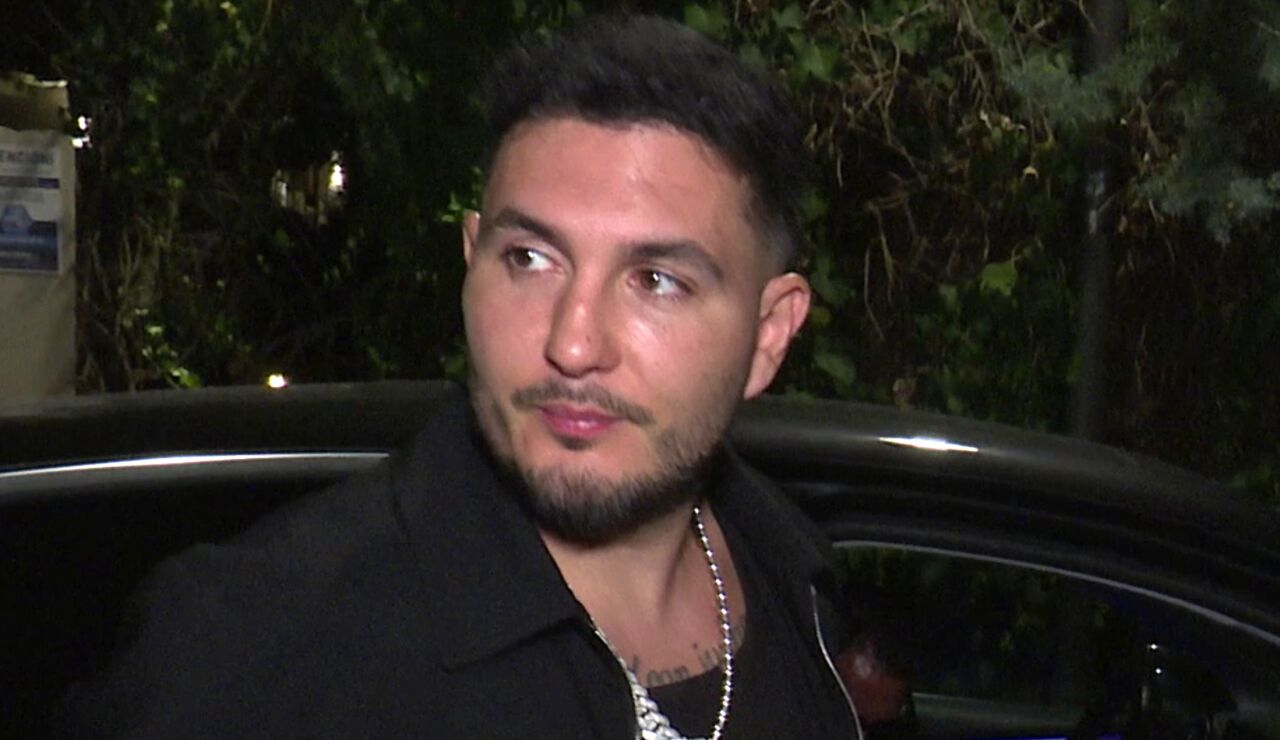Omar Montes con la prensa