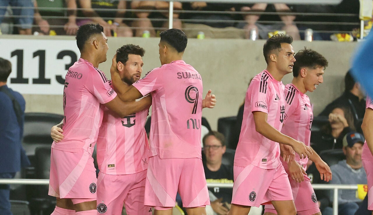 Leo Messi celebra su gol ante Columbus Crew