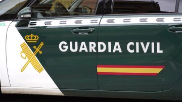 La Guardia Civil busca a un conductor kamikaze que irrump&iacute;&oacute; en la frontera de Ceuta desde Marruecos