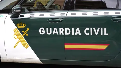 La Guardia Civil busca a un conductor kamikaze que irrumpíó en la frontera de Ceuta desde Marruecos La Guardia Civil busca a un conductor kamikaze que irrumpíó en la frontera de Ceuta desde Marruecos