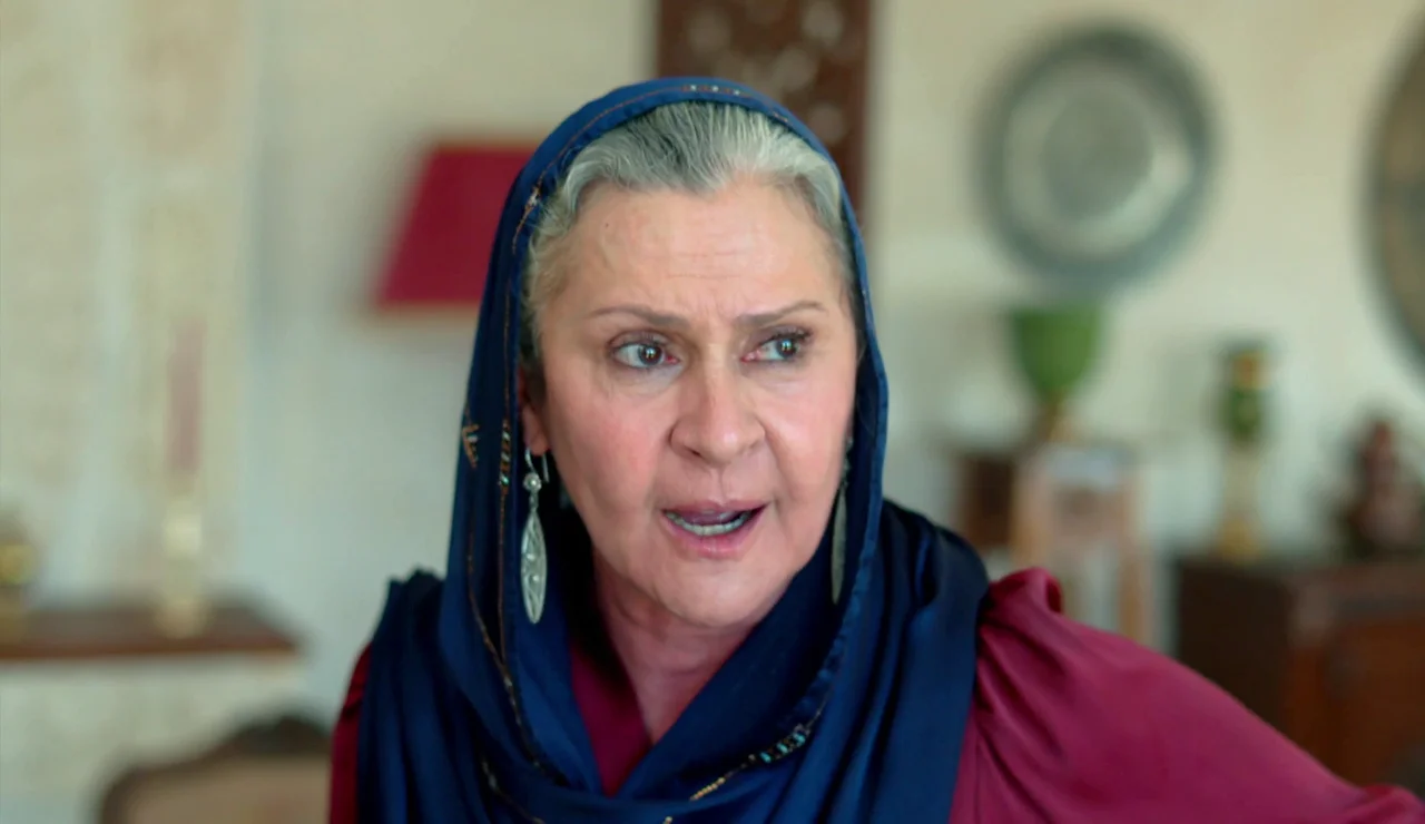 Esta noche, Sadakat se enfrenta a Alya y Cihan antes de entregarse: “Pobre de aquel que me desafíe”