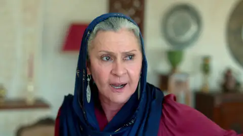 Esta noche, Sadakat se enfrenta a Alya y Cihan antes de entregarse: “Pobre de aquel que me desafíe” Esta noche, Sadakat se enfrenta a Alya y Cihan antes de entregarse: “Pobre de aquel que me desafíe”
