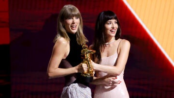 Taylor Swift y Dakota Johnson