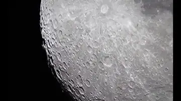Un fotógrafo tinerfeño capta con nitidez los detalles y cráteres de la Luna desde Canarias Un fotógrafo tinerfeño capta con nitidez los detalles y cráteres de la Luna desde Canarias