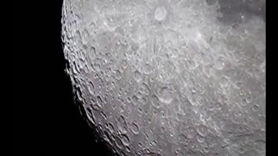 Un fotógrafo tinerfeño capta con nitidez los detalles y cráteres de la Luna desde Canarias