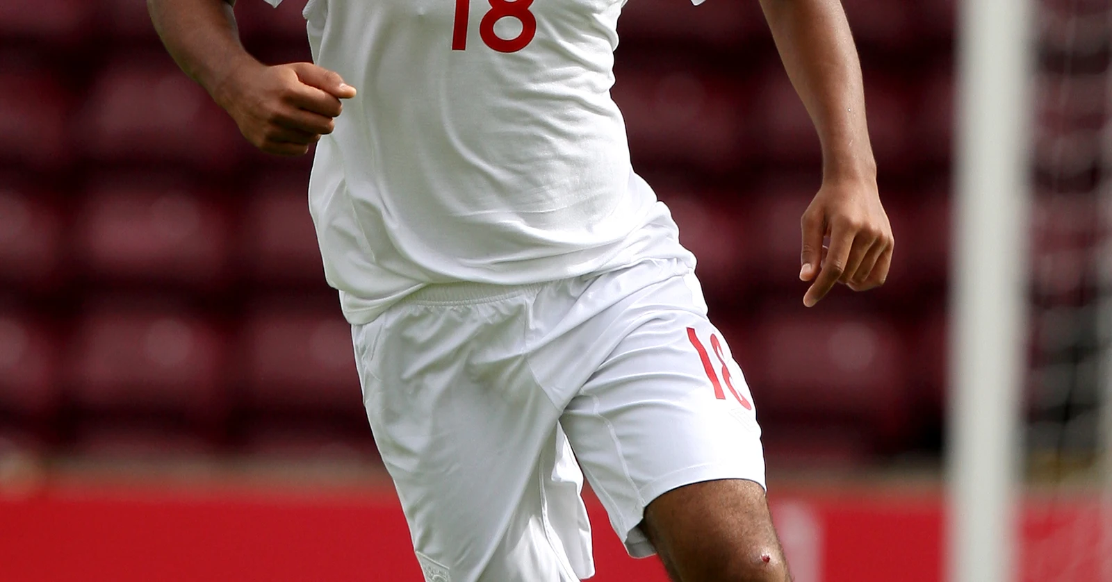 Photo: antena3.com Courtney Meppen-Walter con la sub-18 de Inglaterra (archivo)