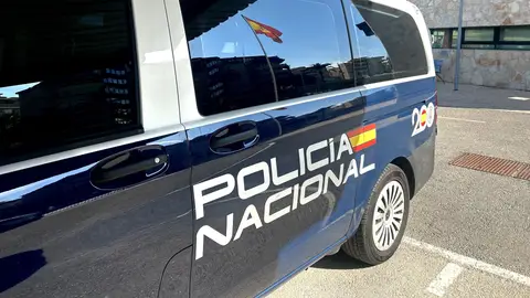 Vehículo de la Policía Nacional Vehículo de la Policía Nacional