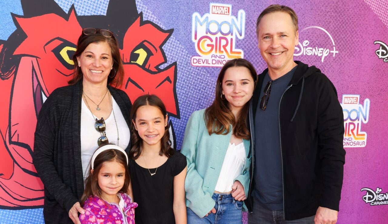 Chad Lowe y Kim Painter con sus hijas