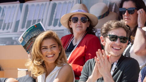 Mike Faist junto a Zendaya