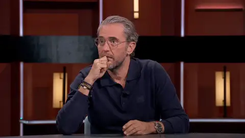 Máximo Huerta, sorprendido tras una noche de sexo: "Por la mañana sacó un currículum de la mochila" Máximo Huerta, sorprendido tras una noche de sexo: "Por la mañana sacó un currículum de la mochila"