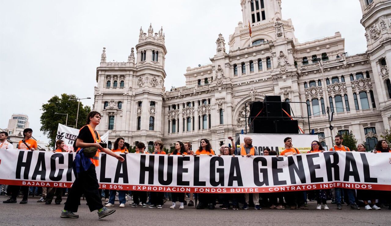Miles de manifestantes recorren Madrid para exigir vivienda y por la huelga general: "Ganaremos esta lucha"