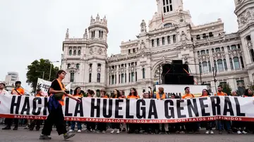 Miles de manifestantes recorren Madrid para exigir vivienda y por la huelga general: "Ganaremos esta lucha" Miles de manifestantes recorren Madrid para exigir vivienda y por la huelga general: "Ganaremos esta lucha"