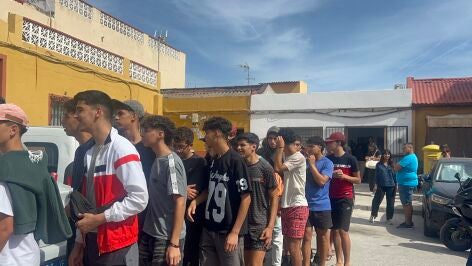 Migrantes en el barrio El Pr&iacute;ncipe, a 1 de octubre de 2026, en Ceuta (Espa&ntilde;a).
01 OCTUBRE 2026
Gabriela Sard&aacute; N&uacute;&ntilde;ez / Europa Press
01/10/2026