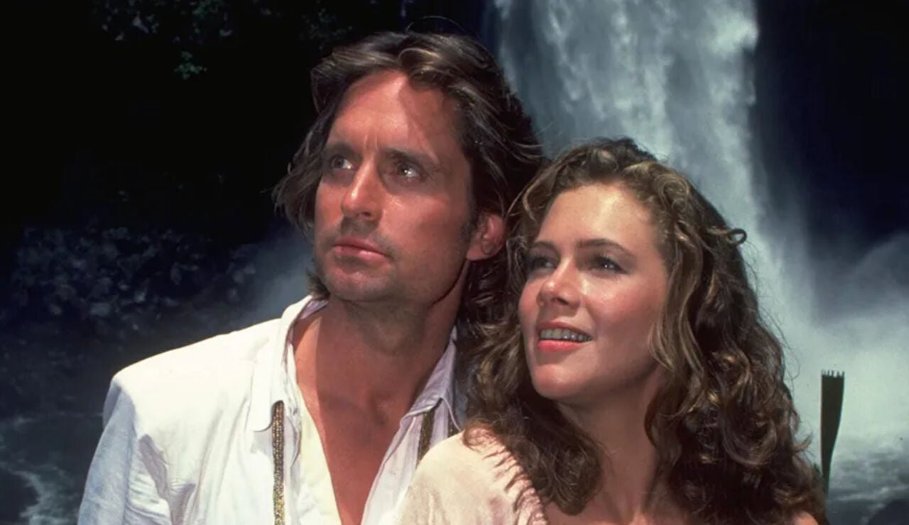 Michael Douglas y Kathleen Turner en Tras el coraz&oacute;n verde