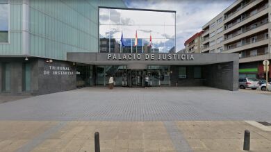 Una pareja se aprovecha de un amigo con discapacidad y le deja sin sus 18.700 euros de ahorros