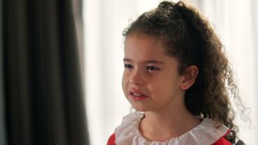 &ldquo;Yo no quiero ser tu madre&rdquo;: Berrak rompe el coraz&oacute;n de la peque&ntilde;a Kader