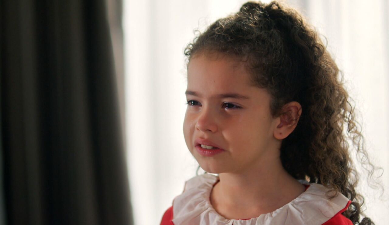 &ldquo;Yo no quiero ser tu madre&rdquo;: Berrak rompe el coraz&oacute;n de la peque&ntilde;a Kader