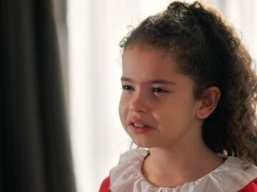 &ldquo;Yo no quiero ser tu madre&rdquo;: Berrak rompe el coraz&oacute;n de la peque&ntilde;a Kader