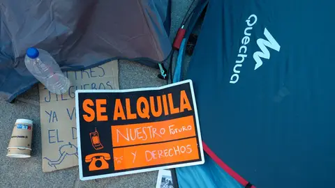 Imagen de una de las tiendas instaladas en la acampada de Sol Imagen de una de las tiendas instaladas en la acampada de Sol