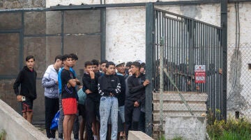 Los migrantes desalojados del Trampol&iacute;n 