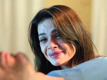 Alya le hace una emotiva promesa de amor a Cihan