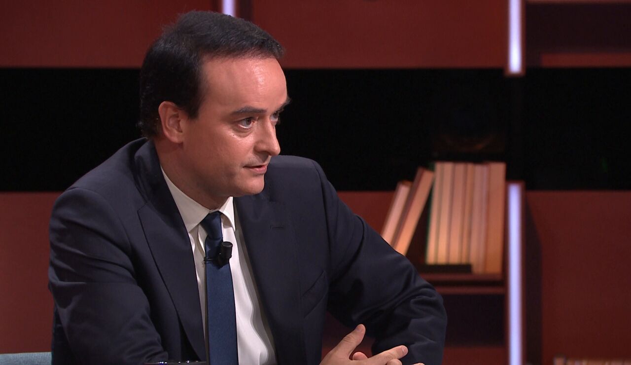 "Podr&iacute;a haber empate de PP y PSOE en 28 provincias": Iv&aacute;n Redondo analiza el mapa electoral de cara al 29-N