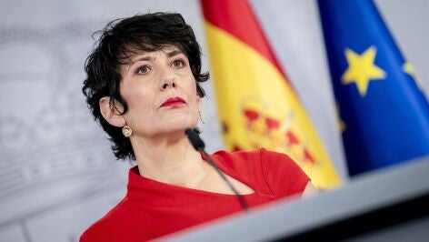Elma Saiz elude responder si Bego&ntilde;a G&oacute;mez ir&aacute; en las listas del PSOE: "Ni confirmo ni desmiento, no me corresponde"