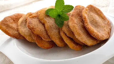 “Queda riquísimo”: Tortas de azúcar y canela de la abuela Lola “Queda riquísimo”: Tortas de azúcar y canela de la abuela Lola