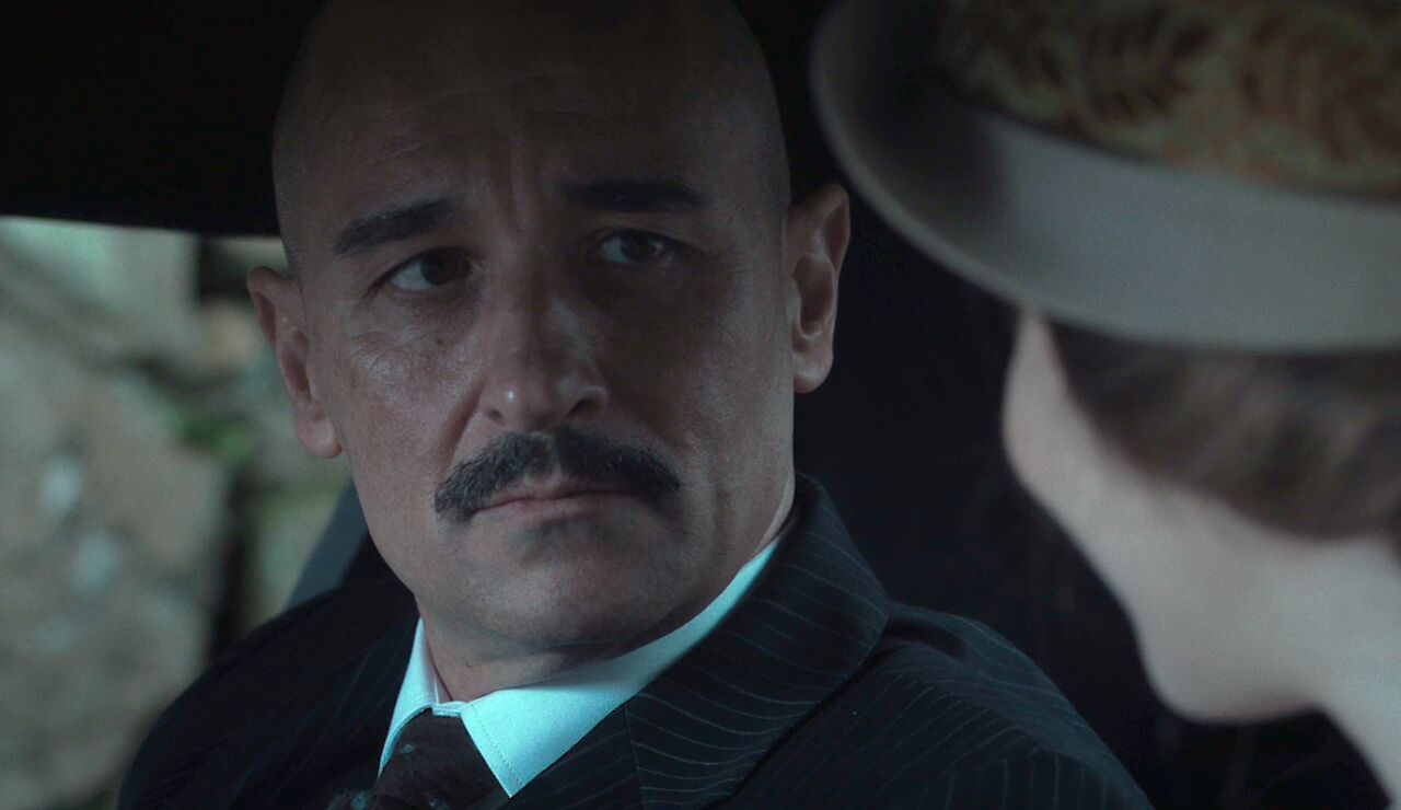 Gustavo no consigue evitar el incesto: Clara y Jaime se casan sin saber que son hermanos