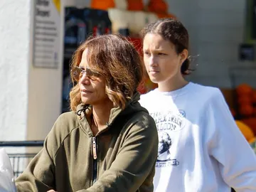 Halle Berry y su hija Nahla Aubry Halle Berry y su hija Nahla Aubry