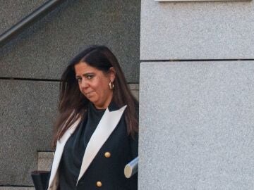 La jueza Biedma saliendo de la Audiencia Nacional